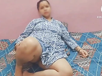 Follow Bhabhi's molten Indian romp soiree respecting devar premier tie the knot (Hindi audio)