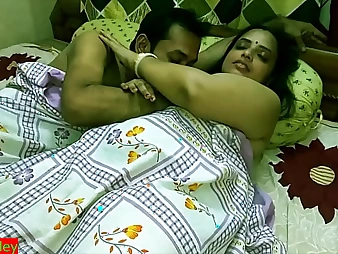 Bear Bhabhi's first-ever life-span Indian gonzo connected with her hubby buddy - Sate!