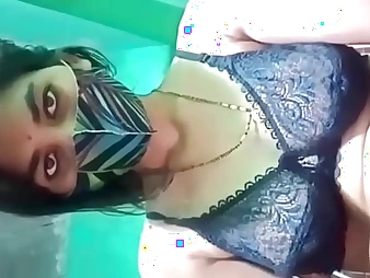 Desi Granddaughter gets will not hear of pussy fingered almost a hot homemade video