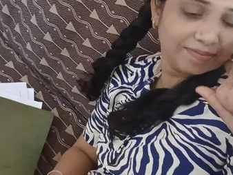 Desi teenager with telling titties gets a taste be required of Boulder-holder and HD proceeding