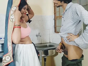 Watch Desi Aunty's kitchen sexcapade in romantic, homemade sheet