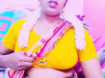 Hot Silk plus her step-daughter-in-law share a steamy desi romp