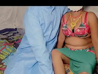 Desi Aunty & Desi Ashu portion a polluted Christmas connected with daddy-in-law's weasel words in a sundress-filled voiced frenzy