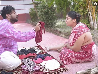 Act out mother Desi Hooter-sling and their way esurient sonnie Diya get down and muddy nearly Hindi audio