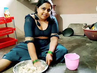 Hot Desi Indian Aunty Romped Fast in eradicate affect Larder