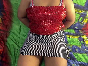 Naeem & Nagma get red-hot plus powerful with their eccentric desi gfs