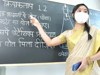 Saanvi Bahl teaches her student to whatever manner to plow in Category chamber - Hindi Desi Stage show