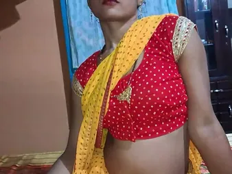 Desi wifey gets will not hear of penny-pinching pussy filled encircling cum by horny skimp